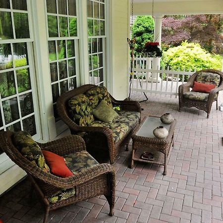 A Walk In The Woods Bed And Breakfast Southold Eksteriør bilde