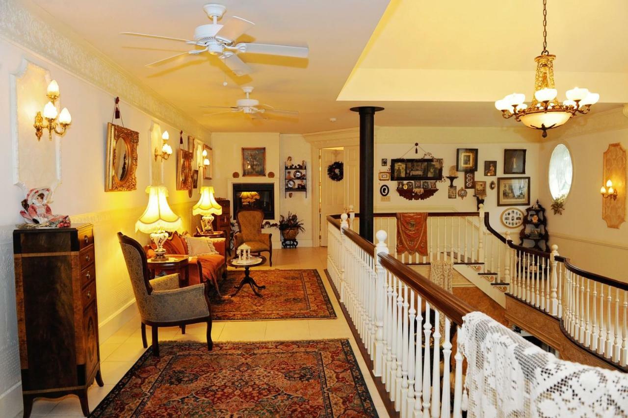 A Walk In The Woods Bed And Breakfast Southold Eksteriør bilde